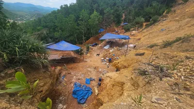'Đại công trường' khai thác vàng trái phép ở Bồng Miêu