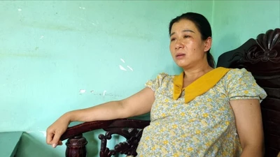 Chìm tàu 15 ngư dân chết và mất tích: Vợ bầu vượt mặt ngóng tin chồng