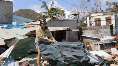 Người dân mất nhà sau bão Kalmaegi mong được hỗ trợ