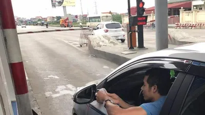 Dân dùng tiền lẻ qua BOT: 'Không thể hình sự hóa'