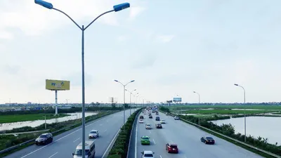 Yêu cầu 22.600 phương tiện quá tải rời khỏi cao tốc