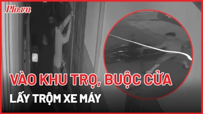 Người đàn ông buộc cửa các phòng trọ, trộm xe máy