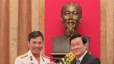Chủ tịch nước giao nhiệm vụ cho Hải quân Việt Nam