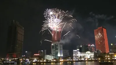 Ấn tượng màn trình diễn pháo hoa nghệ thuật “Đất nước trọn niềm vui” 