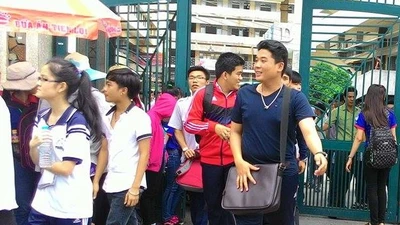 Đề thi Văn nhắc đến Hoàng Sa, Trường Sa khá hay 