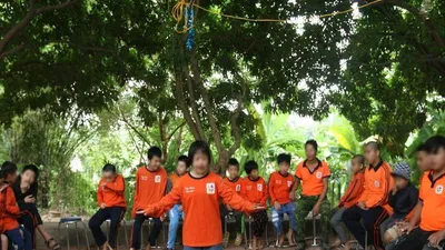 Trẻ tự kỷ là con người, phải được đối xử như con người