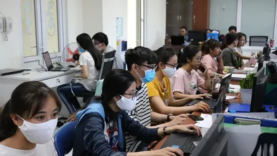 Một ngày của sinh viên y khoa góp sức chống dịch COVID-19