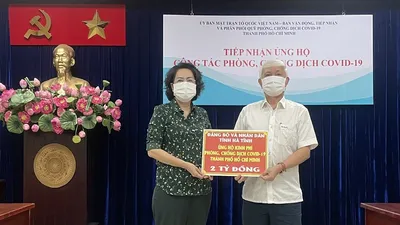 Người dân cả nước gửi lương thực, tiền cho TP.HCM chống dịch 