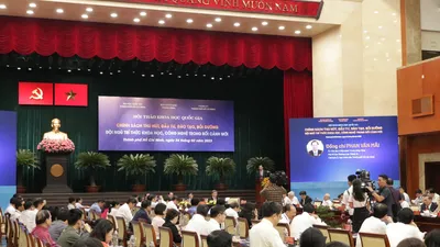 Có trí thức kiều bào phải mất 1,5 năm để xin giấy phép lao động mới