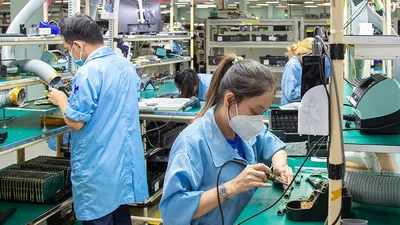 Kinh tế TP.HCM tăng 0,7% trong quý I-2023