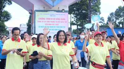 Phường Thủ Đức, TP.HCM: 2.000 người đi bộ đồng hành, góp 1 tỉ đồng cho đồng bào miền Trung