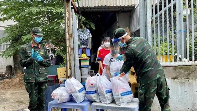 Trao 5.000 phần quà Trung thu cho trẻ em bị nhiễm COVID-19