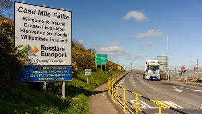 Phát hiện 3 người được cho là công dân Việt Nam trong xe container đông lạnh ở Ireland