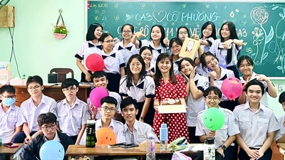 Ngày 20-11, tôi vẫn thích tặng hoa, quà thầy cô