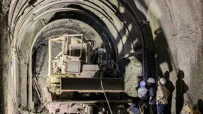 Bên trong hầm đường sắt Chí Thạnh bị sạt lở