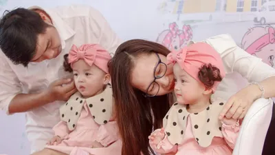 Ngắm Song Nhi vui vẻ đáng yêu trong ngày xuất viện