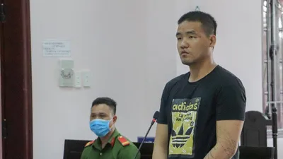 Bác kháng cáo của bị cáo hành hung cả gia đình bị hại