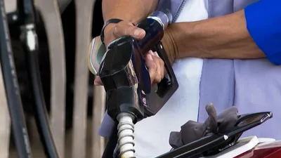 Doanh nghiệp lo lắng trước 6 lần liên tiếp tăng giá xăng