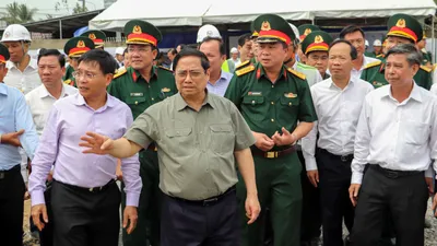 Thủ tướng Phạm Minh Chính kiểm tra tiến độ cao tốc Cần Thơ - Cà Mau