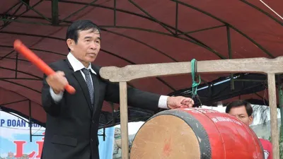 Chùm ảnh: Ngư dân Lý Sơn giương buồm ra biển Hoàng Sa