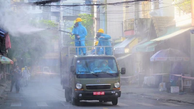 Đà Nẵng: Thêm ca dương tính COVID-19 di chuyển 'như con thoi'