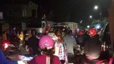 Chặn cầu, điều xe cẩu đến bắt ổ đánh bạc lớn 