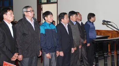 Làm thất thoát hơn 10 tỉ đồng vì... 'thương dân'