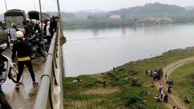 4 người trong một gia đình bị tai nạn, 2 người tử vong