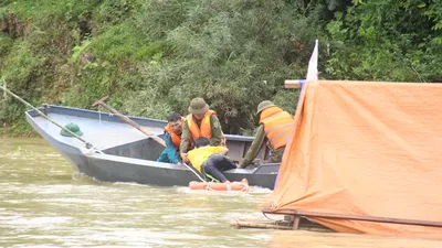 Diễn tập tình huống: 'Xả lũ, 15 người bị cuốn trôi'