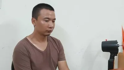 Ba người Trung Quốc làm giả thẻ ATM để rút trộm tiền