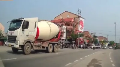 Va chạm với xe bồn, 1 phụ nữ tử vong 