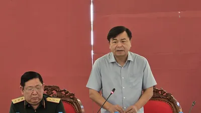 Bão số 10 gió mạnh cấp 12: Hơn 11.000 người đã sơ tán, 4 người mất tích