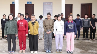 Bắt giữ 22 người trong ổ lừa đảo ở Campuchia