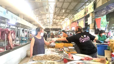 Hơn 100 chợ truyền thống đóng cửa: Tiểu thương lên chợ online