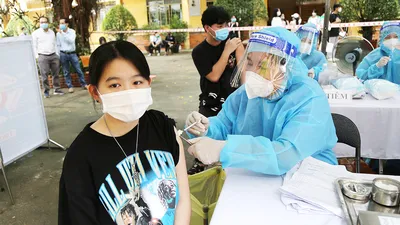 TP.HCM bắt đầu tiêm vaccine mũi 3 cho người dân