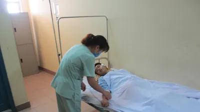 Bắt đối tượng hành hung bác sĩ