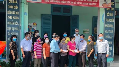 UBND phường vận động chủ nhà trọ giảm tiền phòng COVID-19