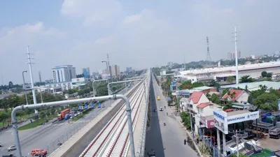 Cận cảnh tuyến metro số 1 đang dần về đích