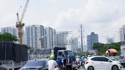 Sắp sửa xong đường Nguyễn Văn Linh, quận 7