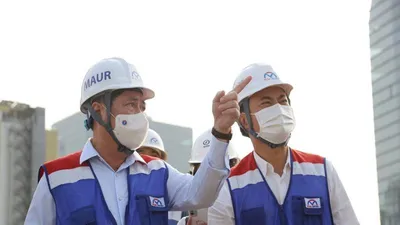 Chủ tịch UBND TP.HCM thị sát ga Ba Son của metro số 1