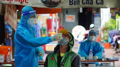 Một hãng công nghệ tập huấn để shipper tự xét nghiệm cho nhau