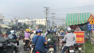 Ngày đầu xe cá nhân đi liên tỉnh liền kề: nhiều người phải quay đầu