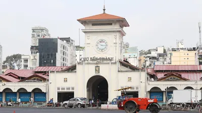 Vòng xoay Nguyễn Huệ - Lê Lợi và phía trước chợ Bến Thành được thiết kế ra sao?