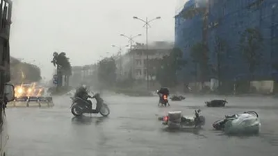 Bão số 1 giật cấp 13, gây mưa dữ dội trên nhiều tỉnh, thành