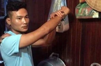 Tạm dừng hoạt động đội tàu có người trộm tiền du khách