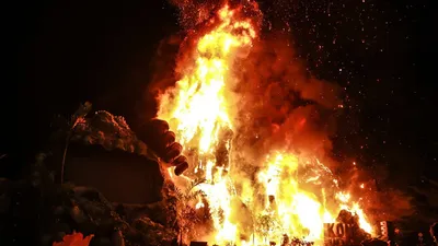 Cận cảnh vụ cháy tại buổi ra mắt phim Kong:Skull Island