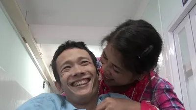 Tình yêu cổ tích của chàng bại liệt và nàng chân voi