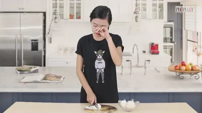 Mẹo hay - Dễ làm: 5 'bí kíp' thái hành không cay mắt