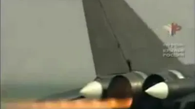 Màn nhào lộn cực đỉnh của 'Đại bàng cánh ngược' Su-47