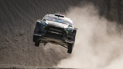 Xe độ bay nhảy, chơi đùa với trọng lực